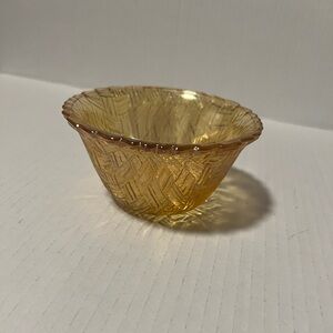 Indiana glass dip bowl 1960s basket weave pattern